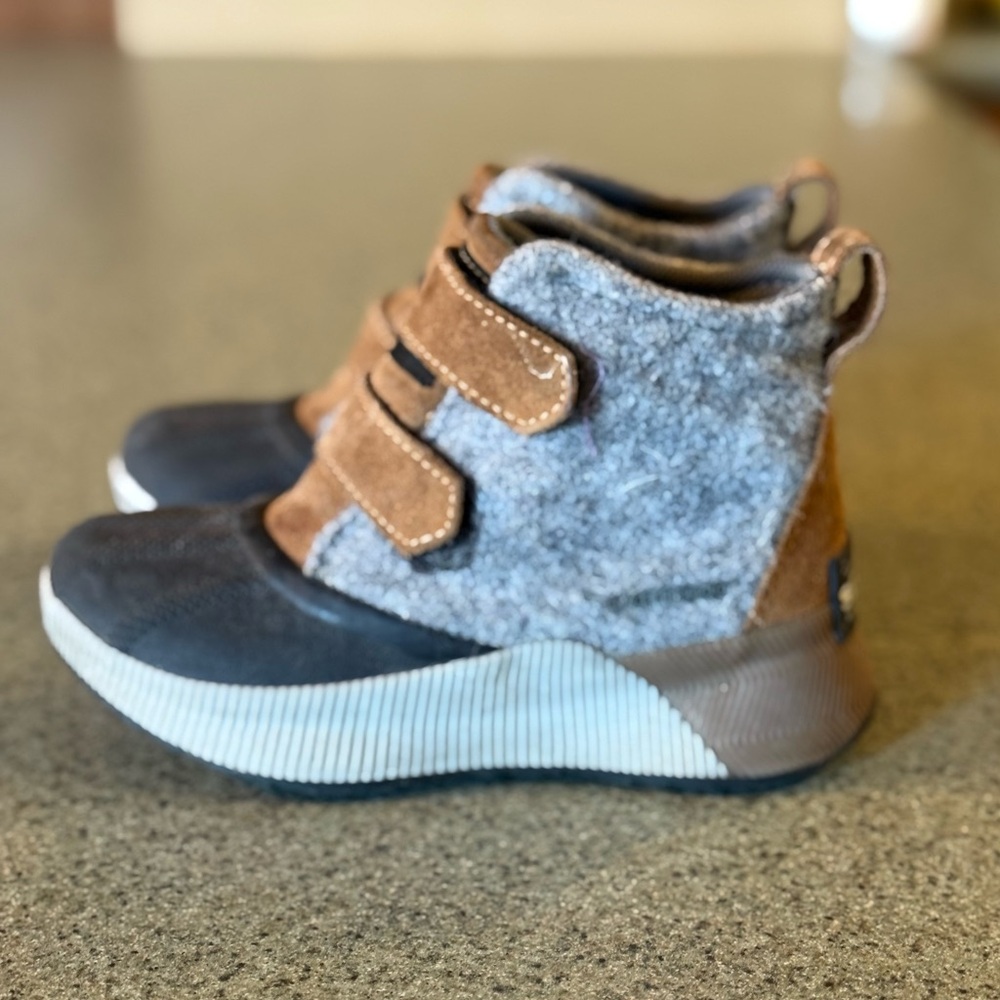 Sorrel Out N About Waterproof Boots - Picture 5 of 5